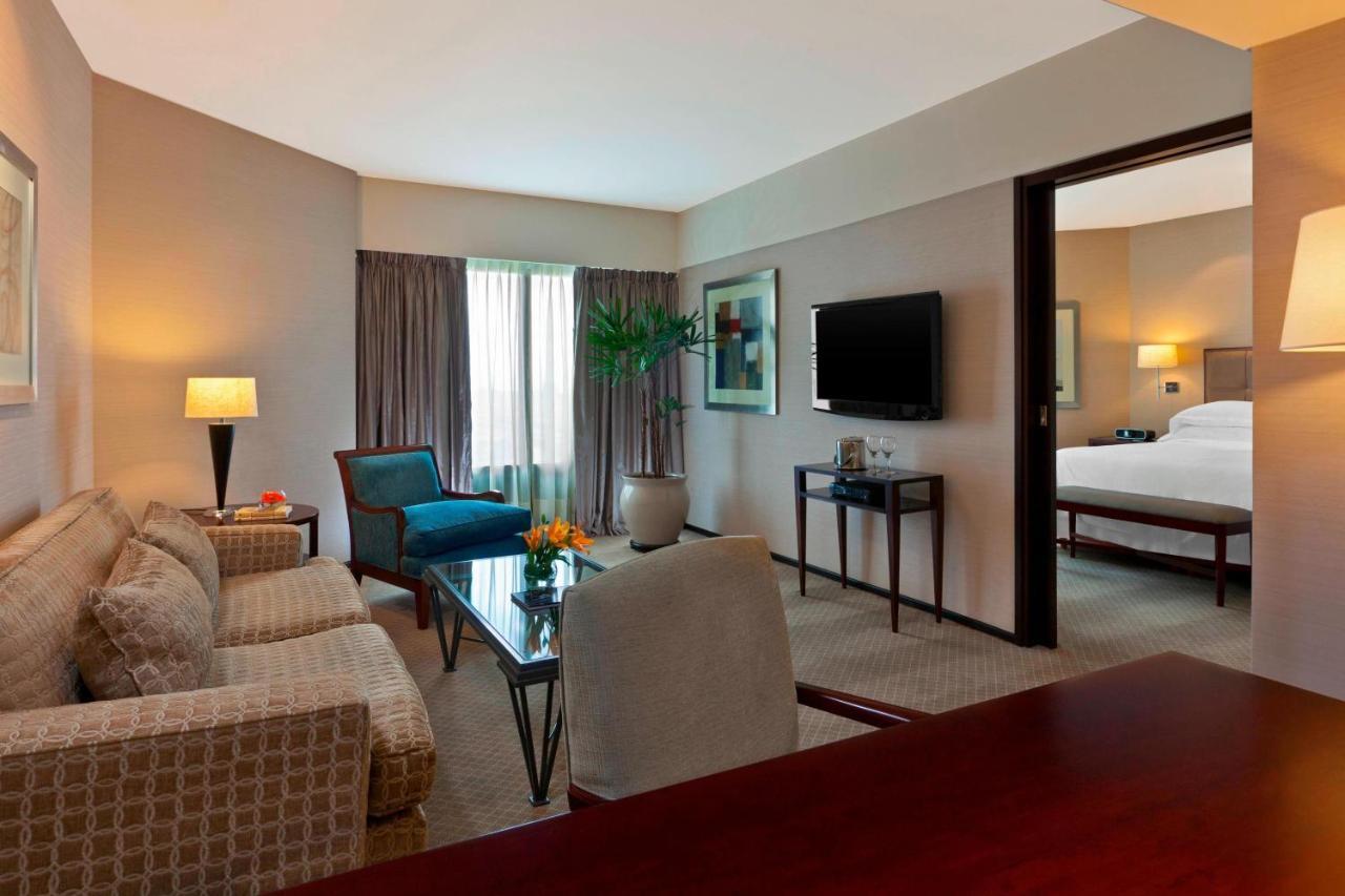 Hotel Sheraton & Convention Center