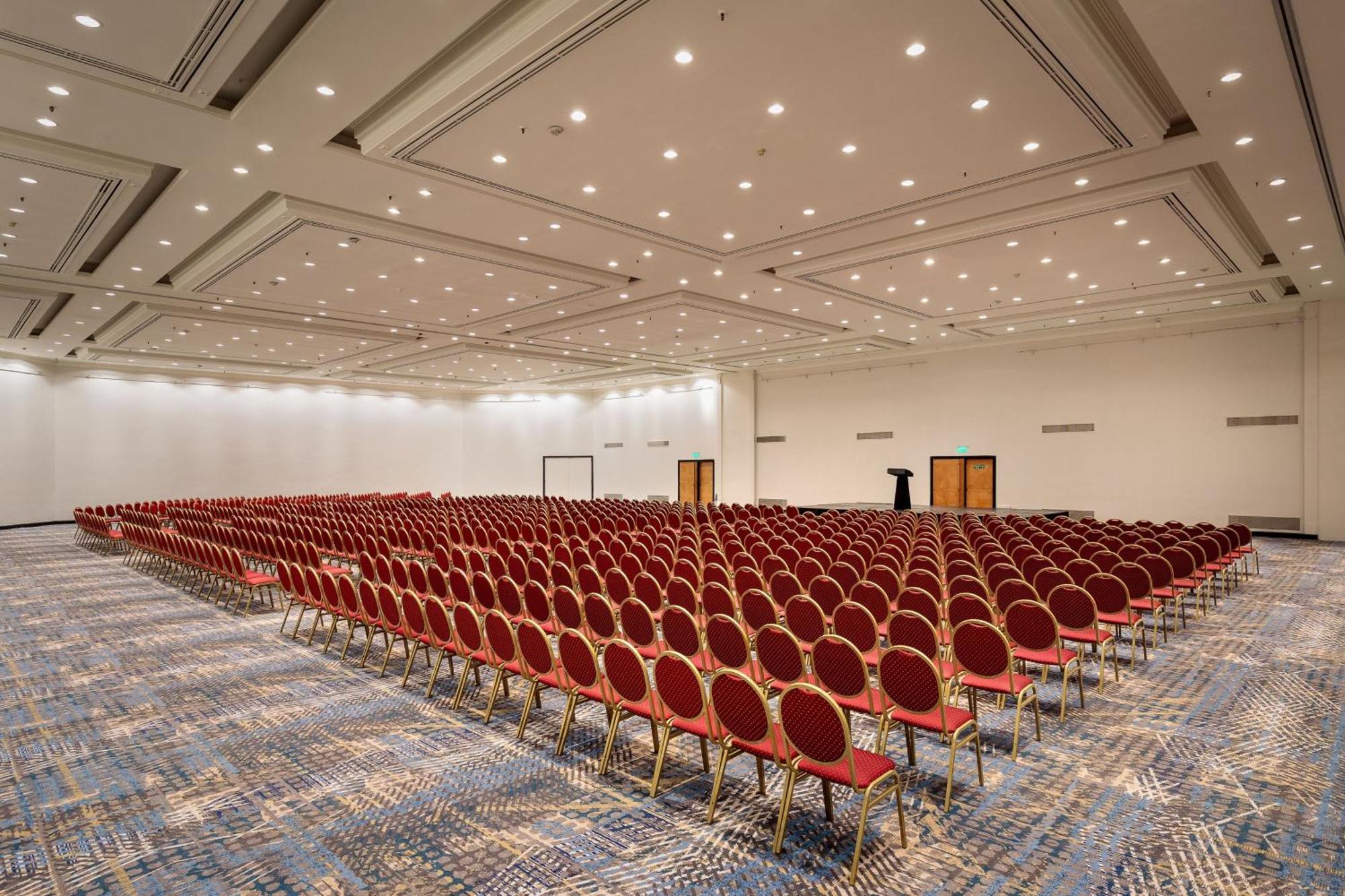 Sheraton & Convention Center Hotel